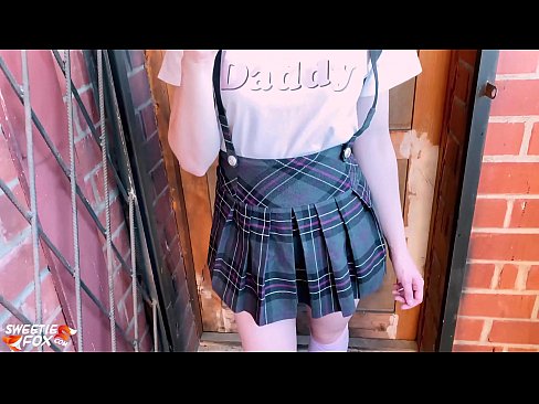 ❤️ Schoolgirl Sucks a dick gu domhainn agus fucks an àite clasaichean. ☑  Pornagrafaidheachd breagha  leinn gd.redpornpictures.ru