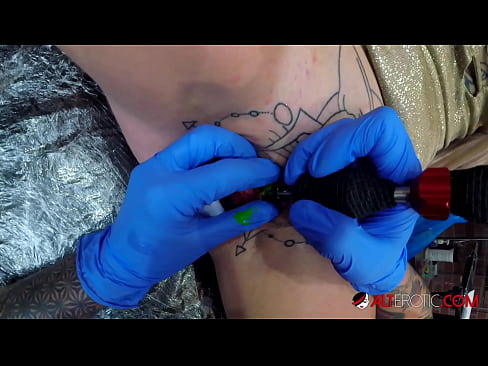 ❤️ Fìor tattooed hottie Sully Savage fhuair tattoo air a clitoris ☑  Pornagrafaidheachd breagha  leinn gd.redpornpictures.ru